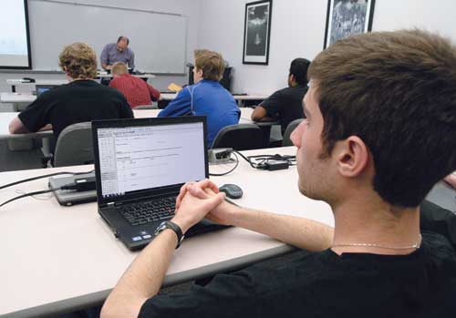 Rose-Hulman Institute of Technology setzt Maple ein, um 2000 Studierenden das Lernen zu erleichtern